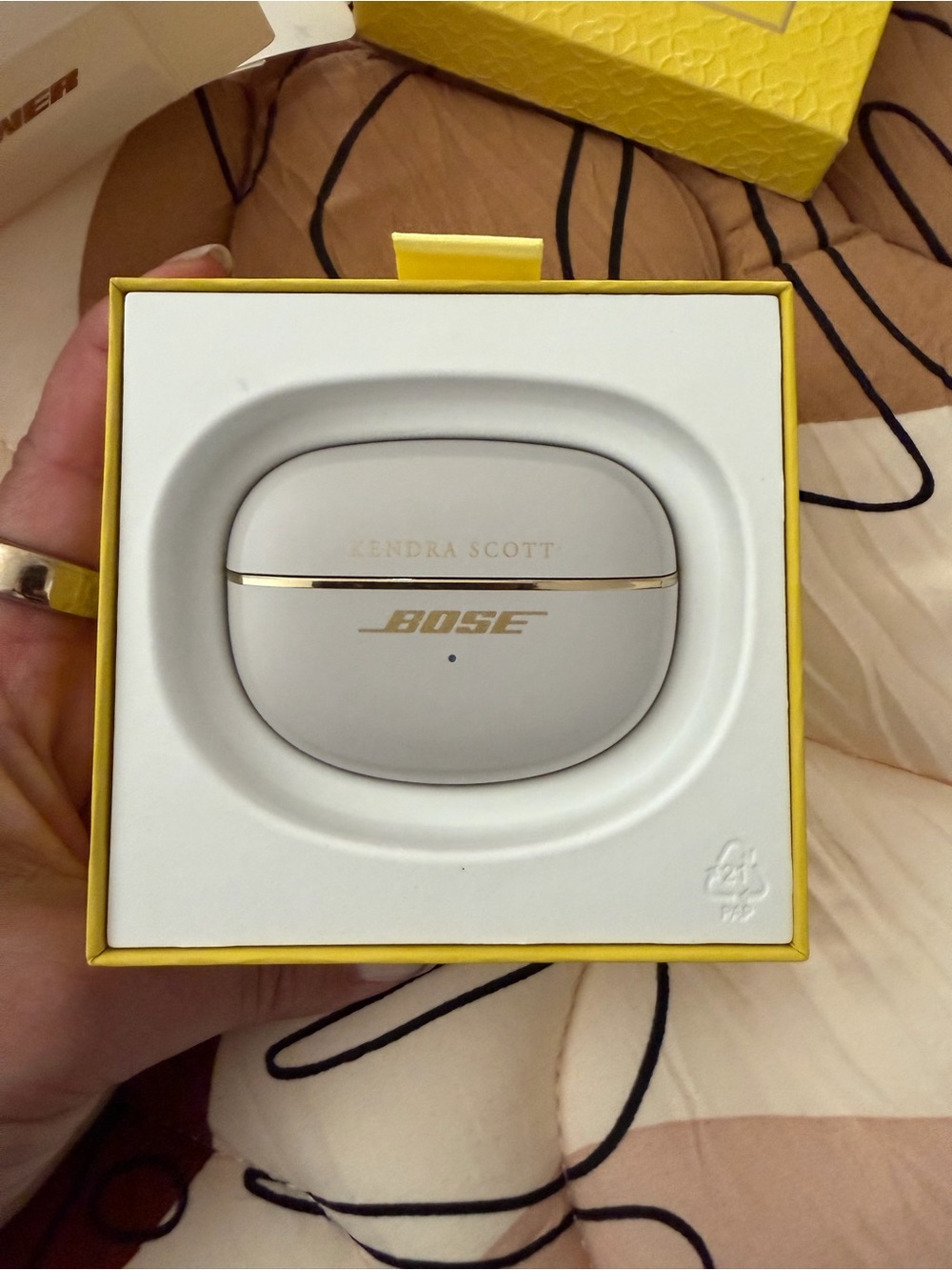 Kendra Scott Pearl and Gold Wireless Out of Ear Earbuds - Picture 4 of 7
